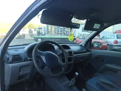 Veicolo di demolizione renault clio ii fase i (b/cb0) (1998->) 1.9 d (b/cb0e) dell'anno 2000 alimentato f8q 630