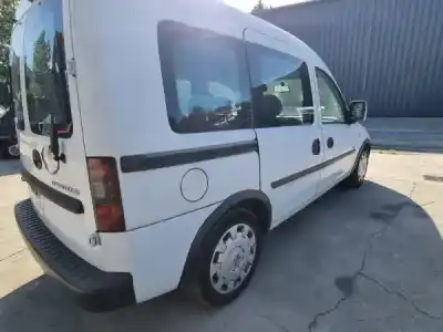 Veículo de Sucata opel combo tour 1.3 cdti 16v do ano 2023 alimentado 