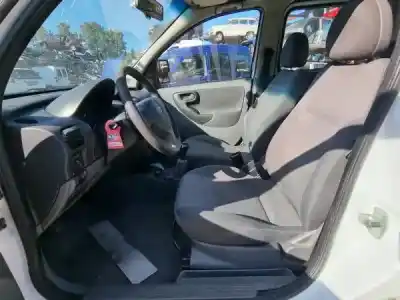 Veículo de Sucata opel combo tour 1.3 cdti 16v do ano 2023 alimentado 