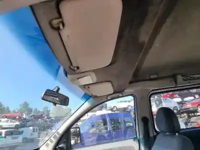 Veículo de Sucata opel combo tour 1.3 cdti 16v do ano 2023 alimentado 