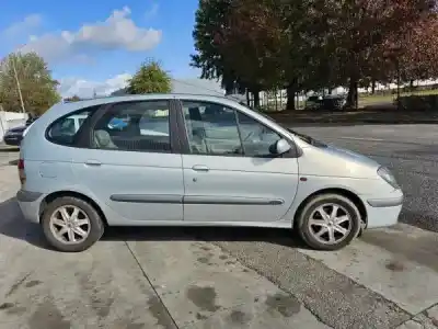 Scrapping Vehicle renault scénic i monospace (ja0/1_, fa0_) 1.6 (ja00 ja16 ja15 ja19 ja1v ja2b ja2c ja0b.... of the year 2001 powered 