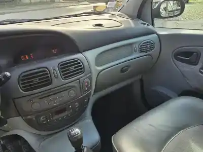 Scrapping Vehicle renault scénic i monospace (ja0/1_, fa0_) 1.6 (ja00 ja16 ja15 ja19 ja1v ja2b ja2c ja0b.... of the year 2001 powered 