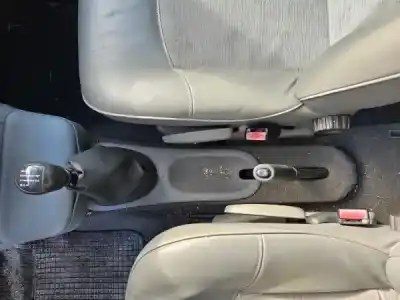 Scrapping Vehicle renault scénic i monospace (ja0/1_, fa0_) 1.6 (ja00 ja16 ja15 ja19 ja1v ja2b ja2c ja0b.... of the year 2001 powered 