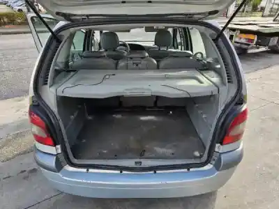 Scrapping Vehicle renault scénic i monospace (ja0/1_, fa0_) 1.6 (ja00 ja16 ja15 ja19 ja1v ja2b ja2c ja0b.... of the year 2001 powered 