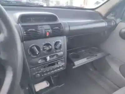 Veicolo di demolizione opel corsa b (s93) 1.5 td (f08. f68. m68) dell'anno 1998 alimentato 15 dt (t4ec1)