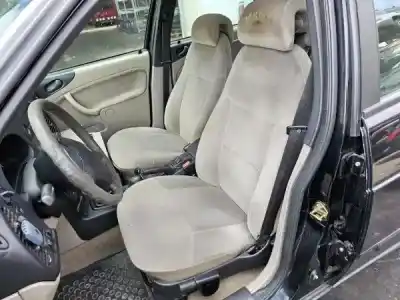 Veicolo di demolizione saab 9-3 (ys3d) 2.0 i dell'anno 1997 alimentato b204i