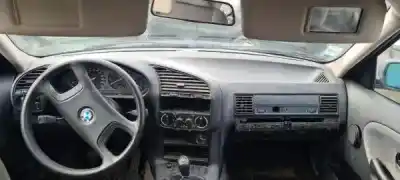 Veicolo di demolizione bmw 3 (e36) r620 gasolina 1993 4p dell'anno 1993 alimentato m43 b16 (164e2)