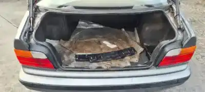 Veicolo di demolizione bmw 3 (e36) r620 gasolina 1993 4p dell'anno 1993 alimentato m43 b16 (164e2)