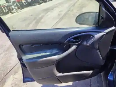 Veicolo di demolizione ford focus i (daw, dbw) 1.8 turbo di / tddi dell'anno 2001 alimentato  Veicolo di demolizione ford focus i (daw, dbw) 1.8 turbo di / tddi dell'anno 2001 alimentato