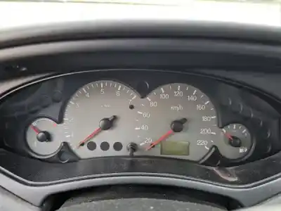 Veículo de Sucata ford focus i (daw, dbw) 1.8 turbo di / tddi do ano 2000 alimentado  Veículo de Sucata ford focus i (daw, dbw) 1.8 turbo di / tddi do ano 2000 alimentado