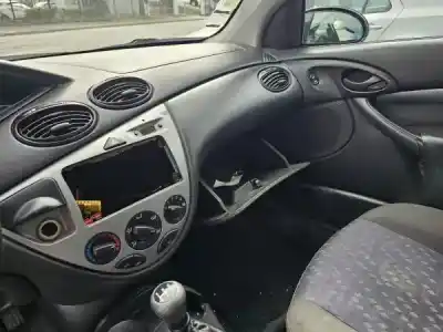 Veículo de Sucata ford focus i (daw, dbw) 1.8 turbo di / tddi do ano 2000 alimentado  Veículo de Sucata ford focus i (daw, dbw) 1.8 turbo di / tddi do ano 2000 alimentado