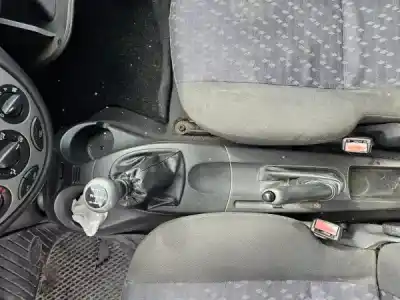 Veículo de Sucata ford focus i (daw, dbw) 1.8 turbo di / tddi do ano 2000 alimentado  Veículo de Sucata ford focus i (daw, dbw) 1.8 turbo di / tddi do ano 2000 alimentado