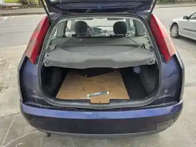 Veículo de Sucata ford focus i (daw, dbw) 1.8 turbo di / tddi do ano 2000 alimentado  Veículo de Sucata ford focus i (daw, dbw) 1.8 turbo di / tddi do ano 2000 alimentado