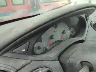 Здавання транспортного засобу ford focus i (daw, dbw) 124 l/470 gasóleo 2001 5p року 2001 потужний 