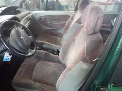 Veicolo di demolizione renault megane scenic (ja0/1_) 1.4 i (ja0e) dell'anno 2000 alimentato 