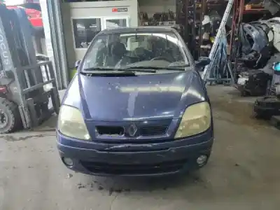 Véhicule à la ferraille renault megane scenic (ja0/1_) 1.4 i (ja0e) de l'année 2003 alimenté 