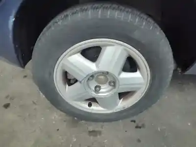 Véhicule à la ferraille renault megane scenic (ja0/1_) 1.4 i (ja0e) de l'année 2003 alimenté 