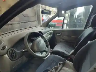 Véhicule à la ferraille renault megane scenic (ja0/1_) 1.4 i (ja0e) de l'année 2003 alimenté 