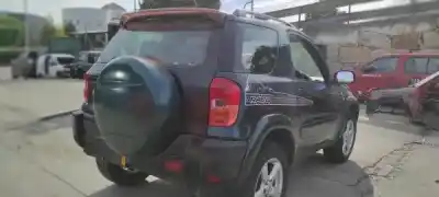 Scrapping Vehicle toyota rav4 (a2) 2.0 d-4d 4wd of the year 2002 powered 1cd-ftv