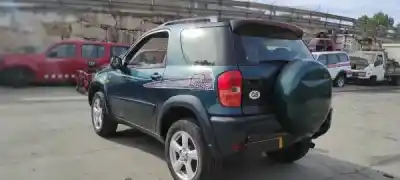 Scrapping Vehicle toyota rav4 (a2) 2.0 d-4d 4wd of the year 2002 powered 1cd-ftv
