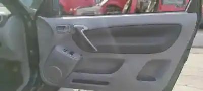 Scrapping Vehicle toyota rav4 (a2) 2.0 d-4d 4wd of the year 2002 powered 1cd-ftv