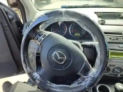 Veículo de Sucata mazda 2 (dy) 1.2 do ano 2003 alimentado fuja