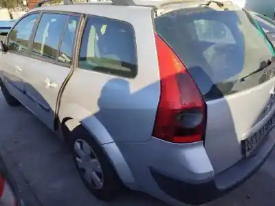 Véhicule à la ferraille renault megane ii break (km0/1_) 1.5 dci (km02. km13) gasóleo 2004 5p de l'année 2009 alimenté k9k 732