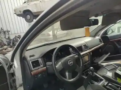 Veicolo di demolizione opel vectra c gts (z02) 1.9 cdti (f68) dell'anno 2004 alimentato z 19 dth