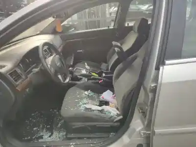 Veicolo di demolizione opel vectra c gts (z02) 1.9 cdti (f68) dell'anno 2004 alimentato z 19 dth