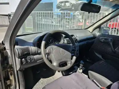 Veicolo di demolizione opel corsa b (s93) 1.4 i 16v (f08 f68 m68) dell'anno 1995 alimentato x 14 xe Veicolo di demolizione opel corsa b (s93) 1.4 i 16v (f08 f68 m68) dell'anno 1995 alimentato x 14 xe