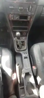 Scrapping Vehicle volvo v40 combi (vw) 1.8 gasolina 1996 5p of the year 2005 powered b 4184 s2