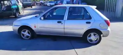 Veículo de Sucata ford fiesta iv (ja_, jb_) 1.25 i 16v gasolina 1998 5p do ano 1999 alimentado 