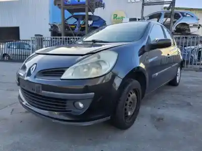Vehículo de desguace RENAULT CLIO III (BR0/1, CR0/1)  del año 2006 con motor D4F 764