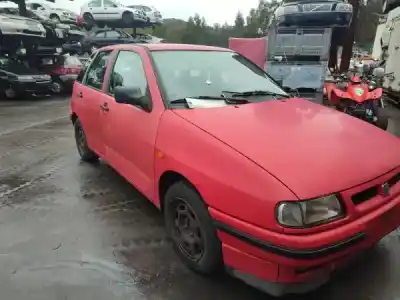 Veículo de Sucata seat ibiza ii (6k1) 1.4 i do ano 1994 alimentado 0