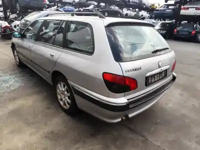 Véhicule à la ferraille peugeot 406 break (8e/f) 2.0 hdi 110 de l'année 2001 alimenté rhz (dw10ated)