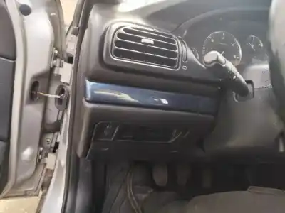 Véhicule à la ferraille peugeot 406 break (8e/f) 2.0 hdi 110 de l'année 2001 alimenté rhz (dw10ated)