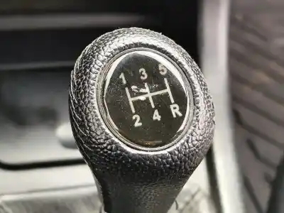 Véhicule à la ferraille peugeot 406 break (8e/f) 2.0 hdi 110 de l'année 2001 alimenté rhz (dw10ated)