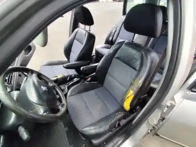 Véhicule à la ferraille peugeot 406 break (8e/f) 2.0 hdi 110 de l'année 2001 alimenté rhz (dw10ated)