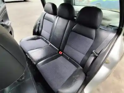 Véhicule à la ferraille peugeot 406 break (8e/f) 2.0 hdi 110 de l'année 2001 alimenté rhz (dw10ated)