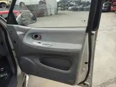 Veículo de Sucata kia carnival i (up) 2.9 td do ano 2000 alimentado j3