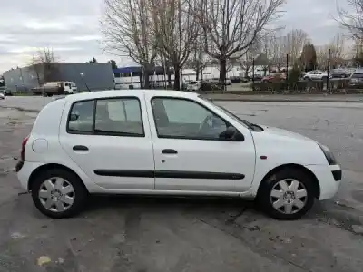 Veículo de Sucata renault clio ii (bb_, cb_) 1.5 dci (b/cb07) do ano 2001 alimentado k9k 704