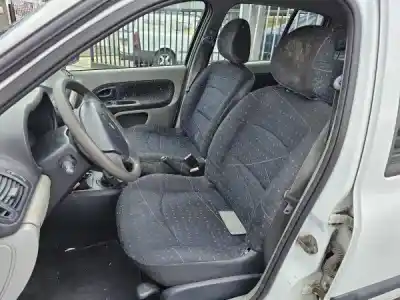 Veículo de Sucata renault clio ii (bb_, cb_) 1.5 dci (b/cb07) do ano 2001 alimentado k9k 704