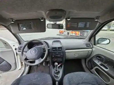 Veículo de Sucata renault clio ii (bb_, cb_) 1.5 dci (b/cb07) do ano 2001 alimentado k9k 704