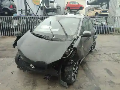 Véhicule à la ferraille SMART FORFOUR (453)  de l'année 2017 alimenté H4B 409|M 281.910