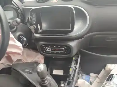 Veículo de Sucata smart forfour (453) 0.9 (453.044. 453.053) gasolina 2017 5p do ano 2017 alimentado h4b 409|m 281.910