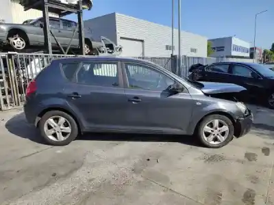 Véhicule à la ferraille kia ceed sw (ed) 1.4 de l'année 2008 alimenté g4fa