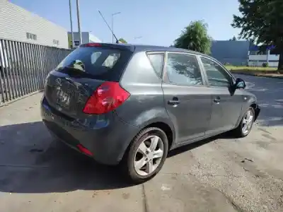 Véhicule à la ferraille kia ceed sw (ed) 1.4 de l'année 2008 alimenté g4fa
