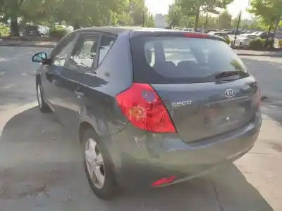 Véhicule à la ferraille kia ceed sw (ed) 1.4 de l'année 2008 alimenté g4fa