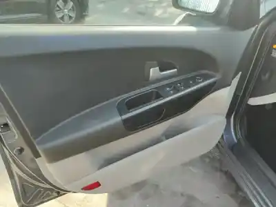 Véhicule à la ferraille kia ceed sw (ed) 1.4 de l'année 2008 alimenté g4fa