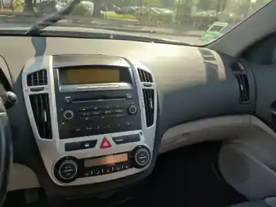 Véhicule à la ferraille kia ceed sw (ed) 1.4 de l'année 2008 alimenté g4fa